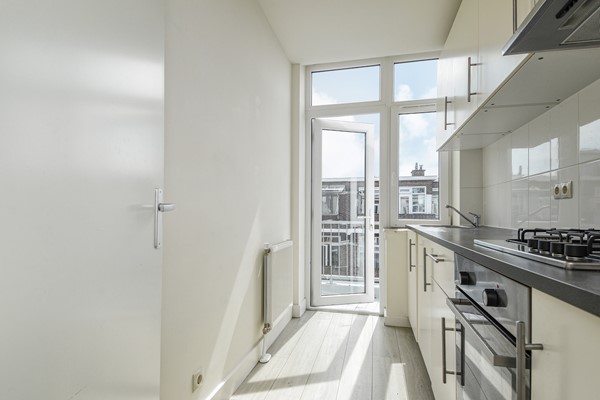 Medium property photo - Linnaeusstraat 66A, 2522 GT Den Haag